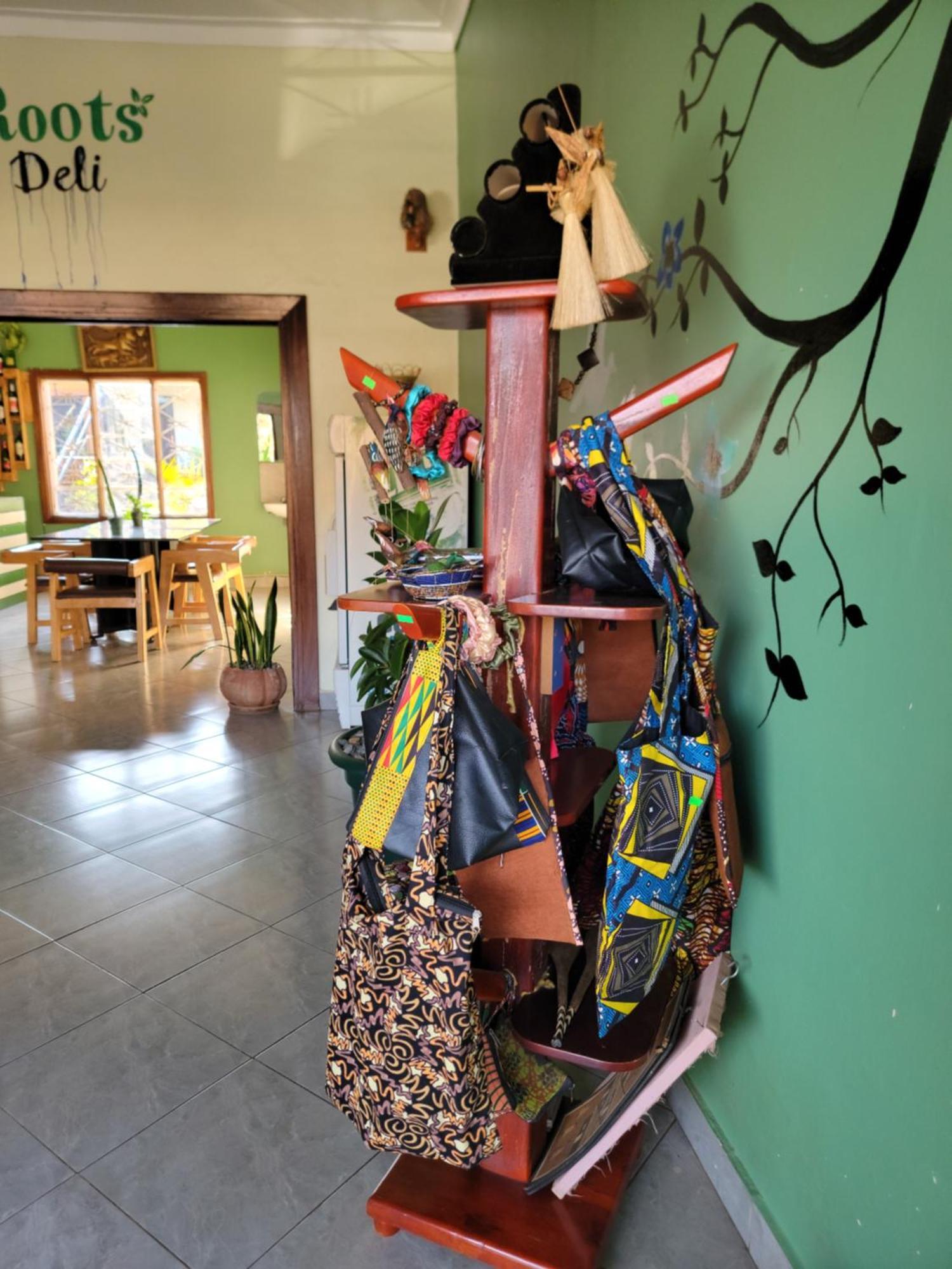 مبيت وإفطار Masaka Grassroots Cafe & Deli المظهر الخارجي الصورة