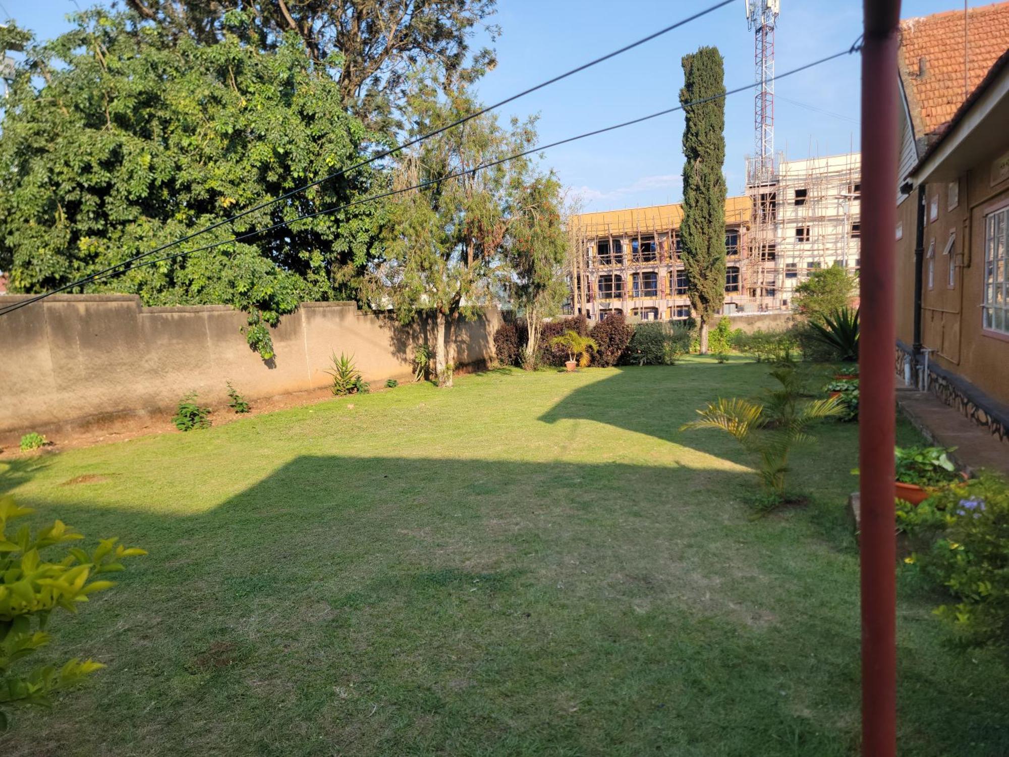مبيت وإفطار Masaka Grassroots Cafe & Deli المظهر الخارجي الصورة